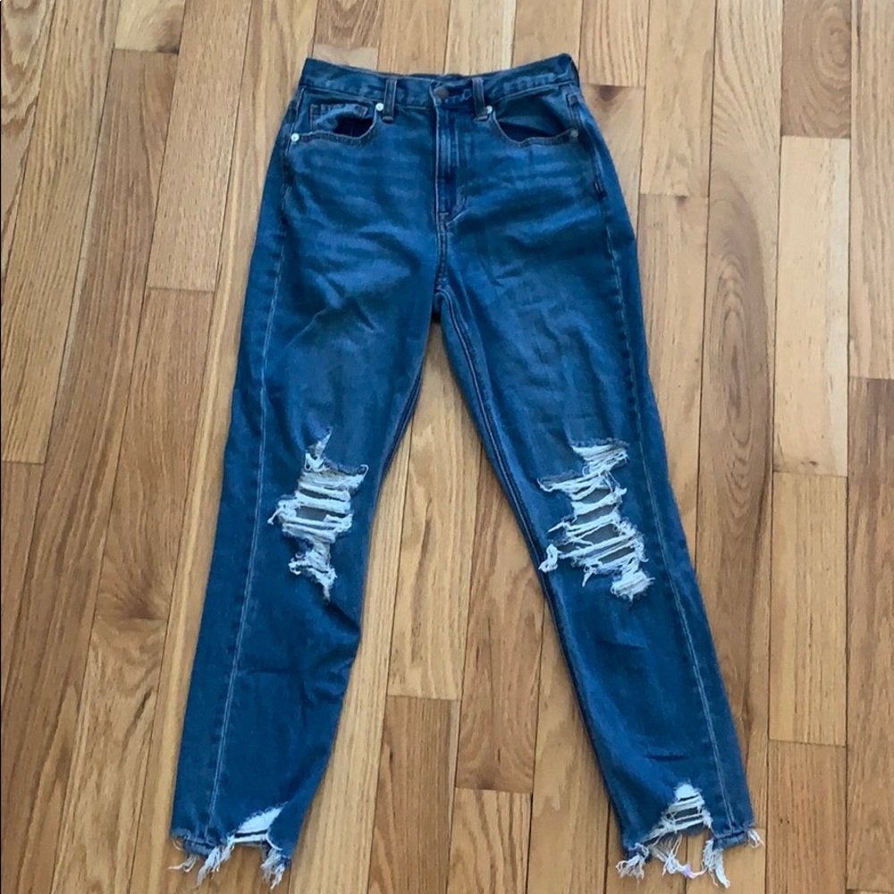 American Eagle Outfitters Mom Jeans